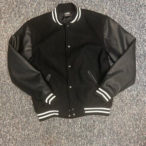 * CSG Mens Varsity Jacket Black and White Size Small